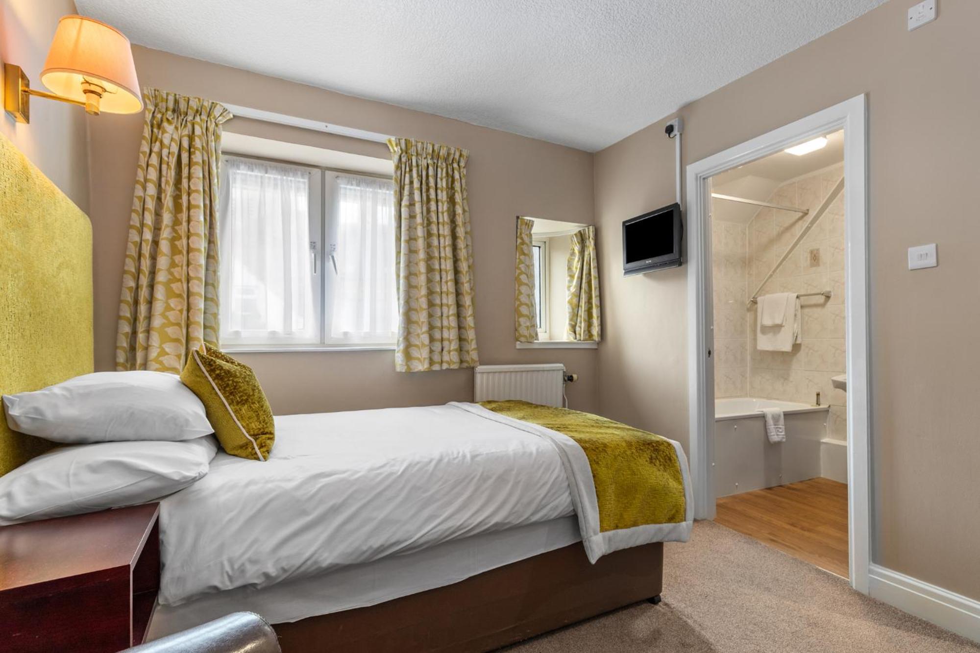 Mariners Hotel Haverfordwest Εξωτερικό φωτογραφία